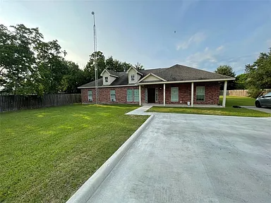 prairie view House: 1944 Hillcroft