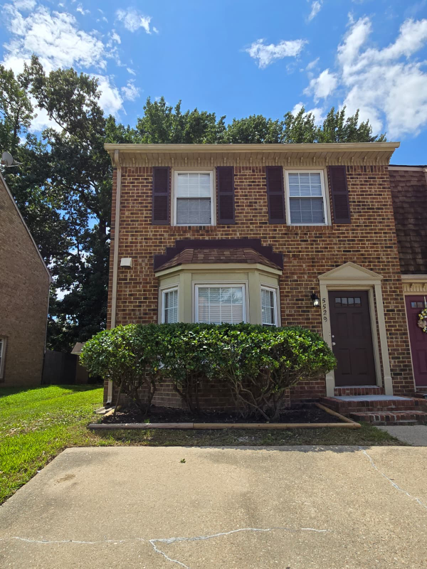 Virginia Beach Townhome: 5529 Old Guard Cres