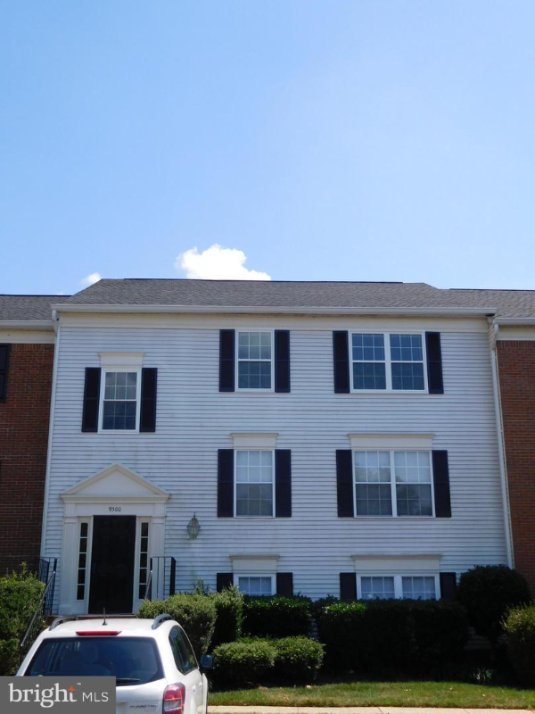 Manassas Condo: 9300 Caspian Way
