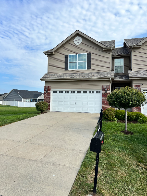 Fairview Heights Townhome: 820 Harbor Woods Dr
