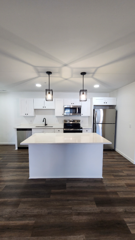 Milton Apartment: 865/851 Arthur Dr.