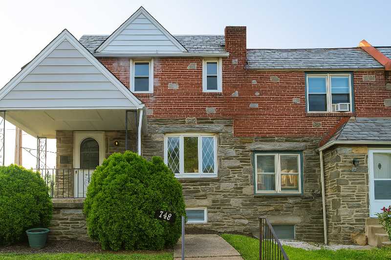 Upper Darby Townhome: 248 S Bayberry Lane