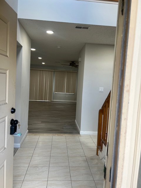 Edison Townhome: 29 Nicole Terrace