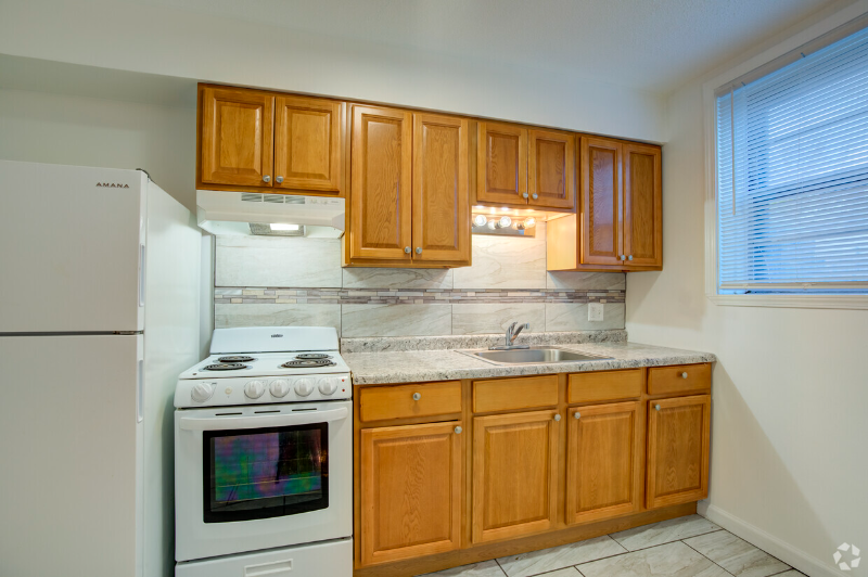 Detroit Apartment: 4837 Cadieux Road