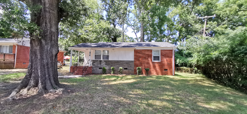 Charlotte House: 514 Porter St