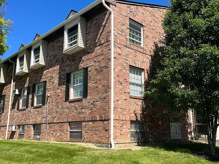 Columbus Condo: 4696 Tarryton Ct S