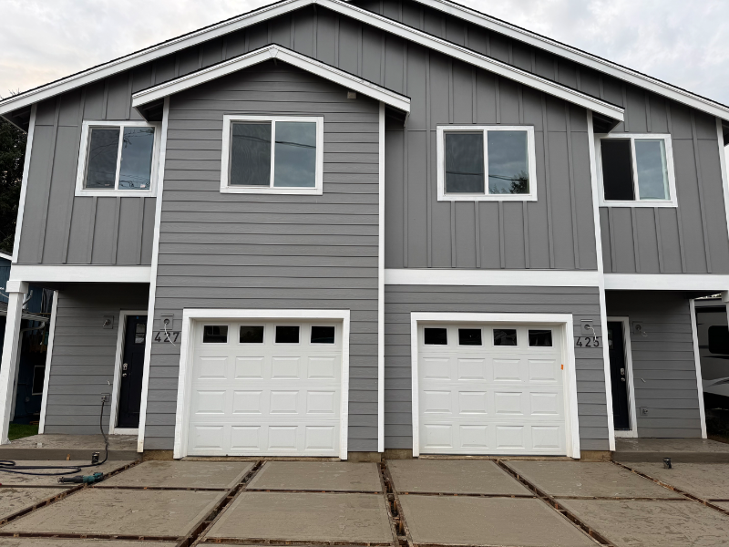 Lincoln City Townhome: 427 SE Inlet Ave