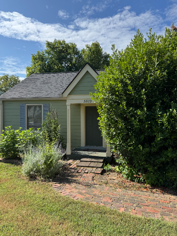 Nashville House: 3809 Sentinel Dr