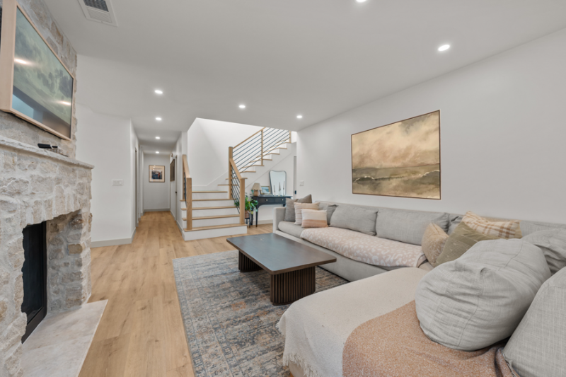 Carlsbad House: 3810 Adair Way