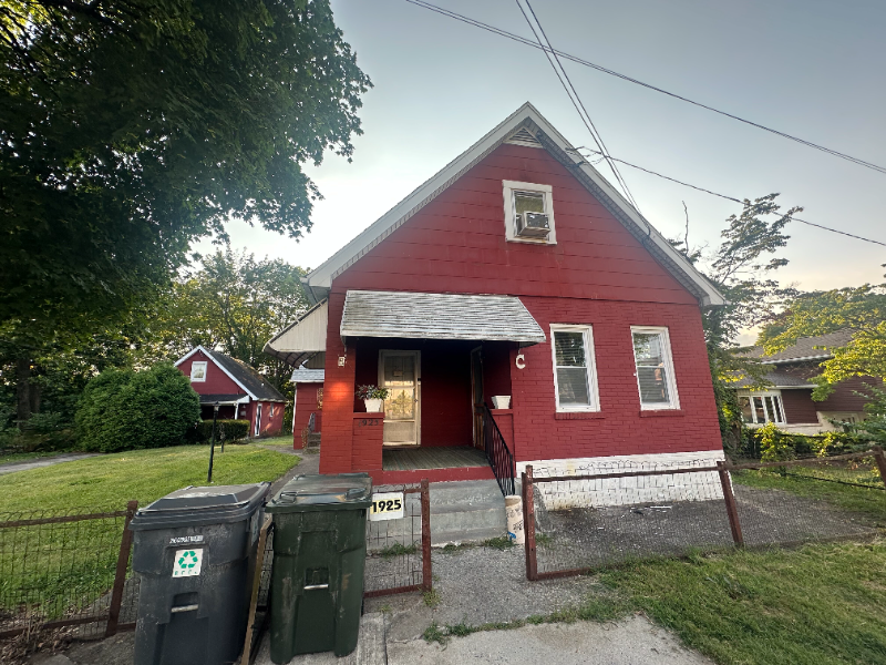 Bethlehem Apartment: 1925 2nd Street