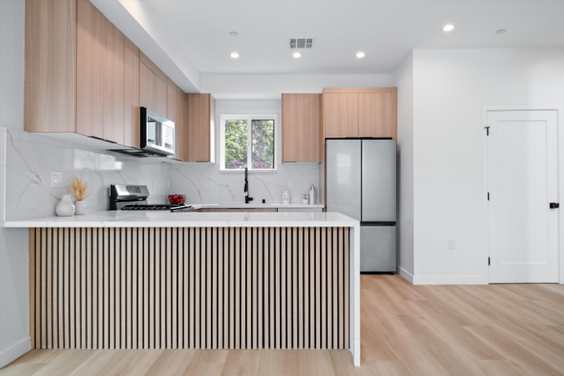 Los Angeles Townhome: 1840 Stoner Ave.