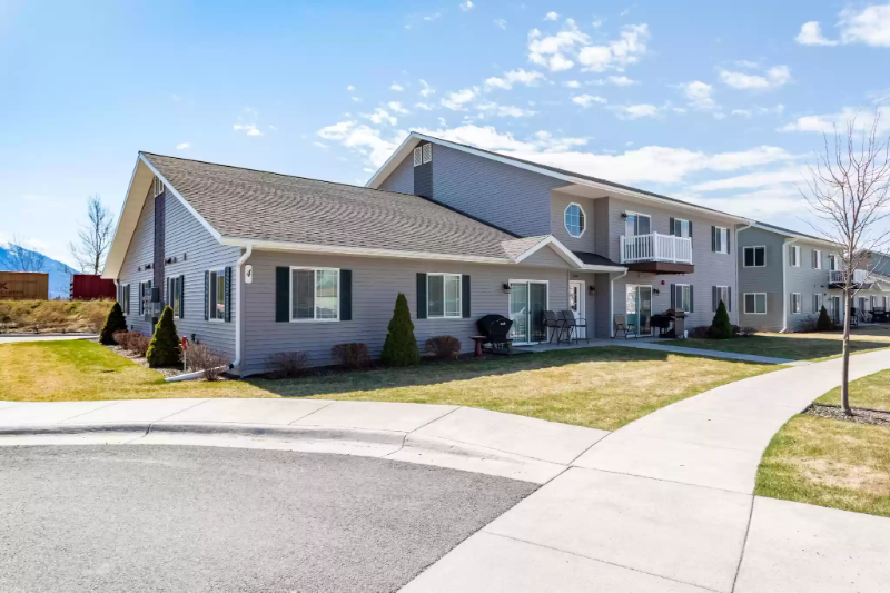 Columbia Falls Condo: 4 Diane Road