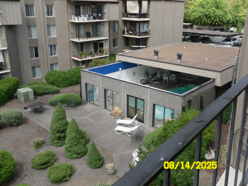 VANCOUVER Condo: 5575 E EVERGREEN BLVD