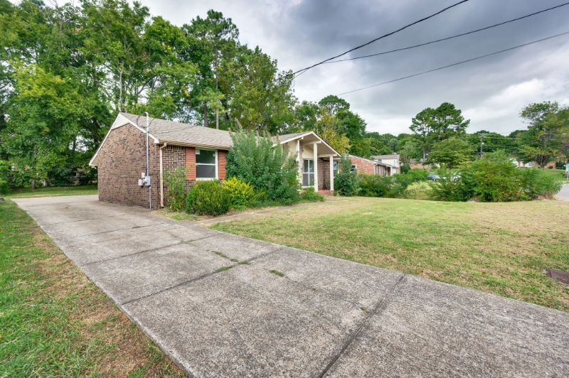 Nashville House: 5409 Country Dr