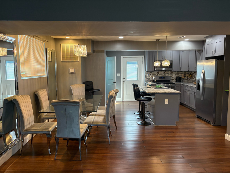 Washington Townhome: 5033 E Capitol St SE