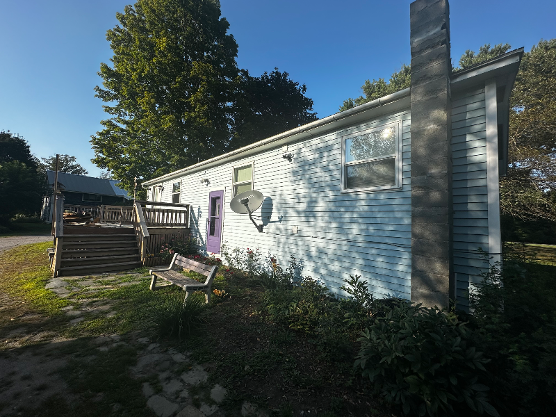 South Royalton House: 686 S Windsor St