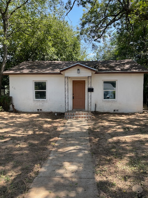 Waco House: 805 Dearborn