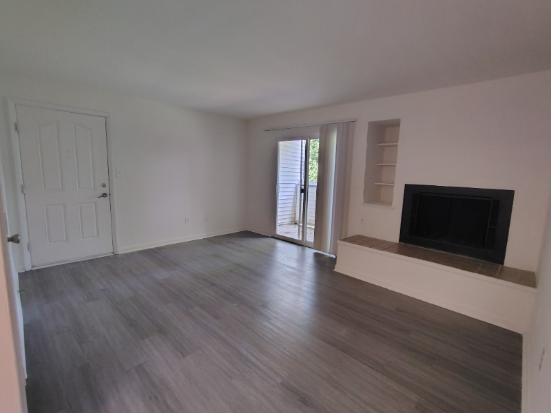 Lynchburg Apartment: 600 Reusens Road