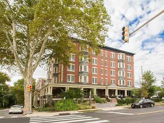 Philadelphia Apartment: 319 West Chelten Ave