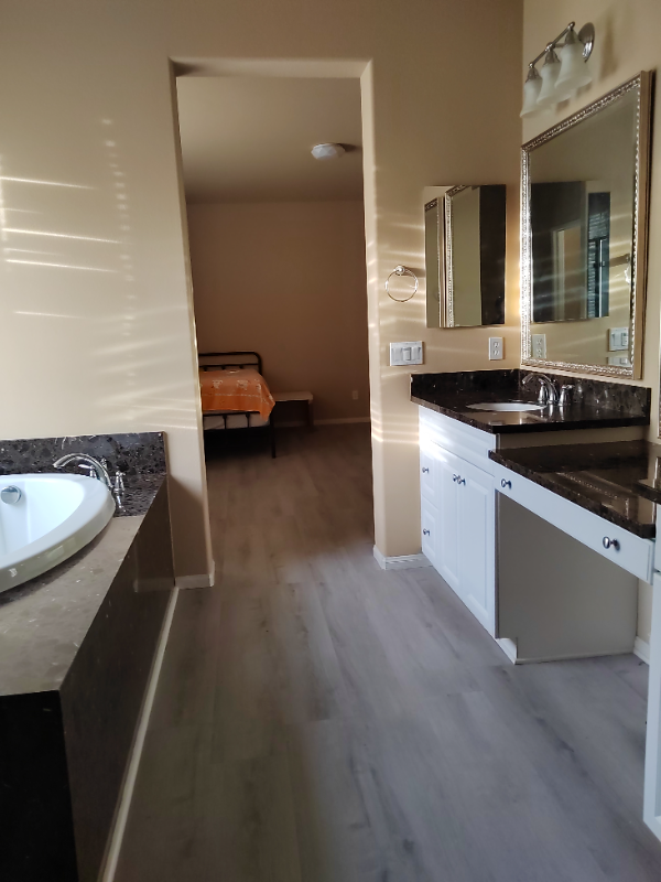 Eastvale House: 5867 BerryHill Dr