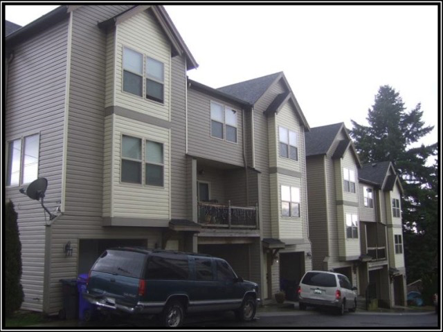 Portland Townhome: 2981 SE 92nd Ave Portland Oregon