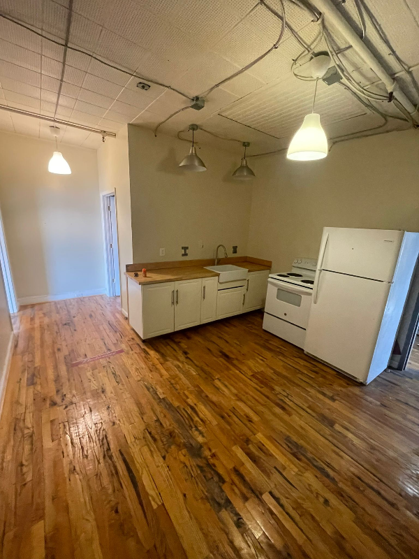 Lynchburg Apartment: 1415 Kemper str.