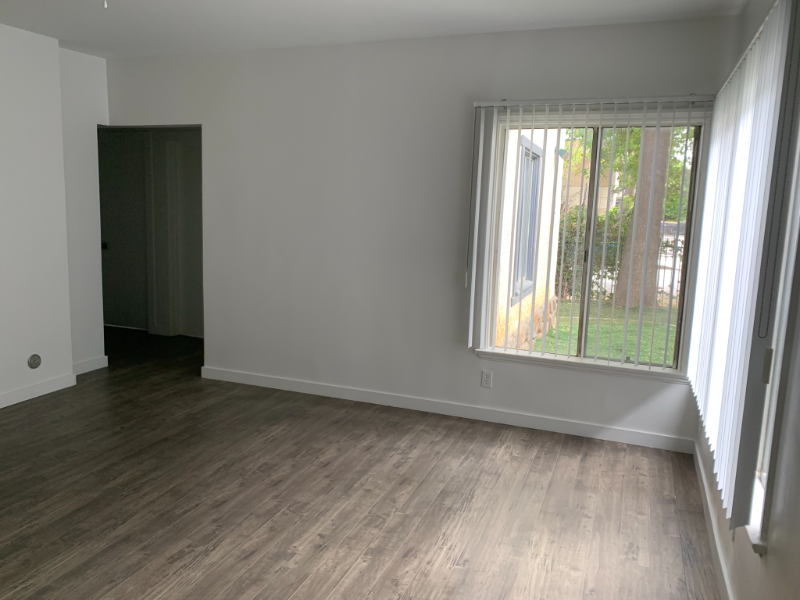 Van Nuys Apartment: 14711-14717 Erwin ST