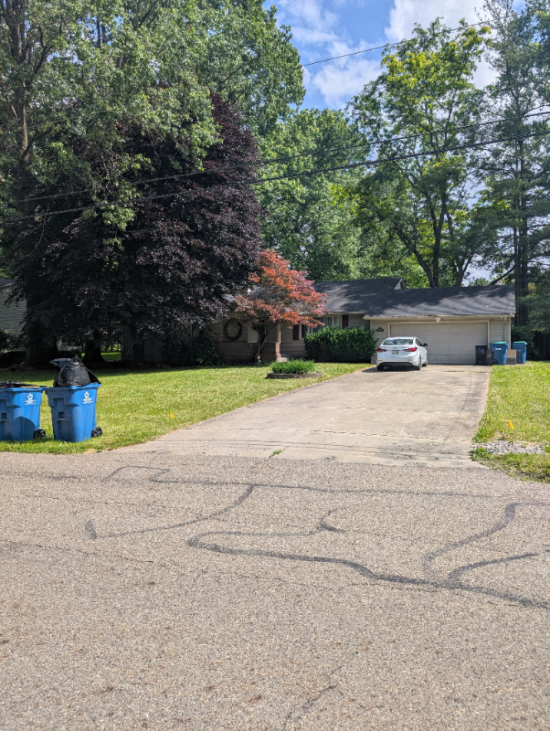 Youngstown House: 557 Murray Hill Drive