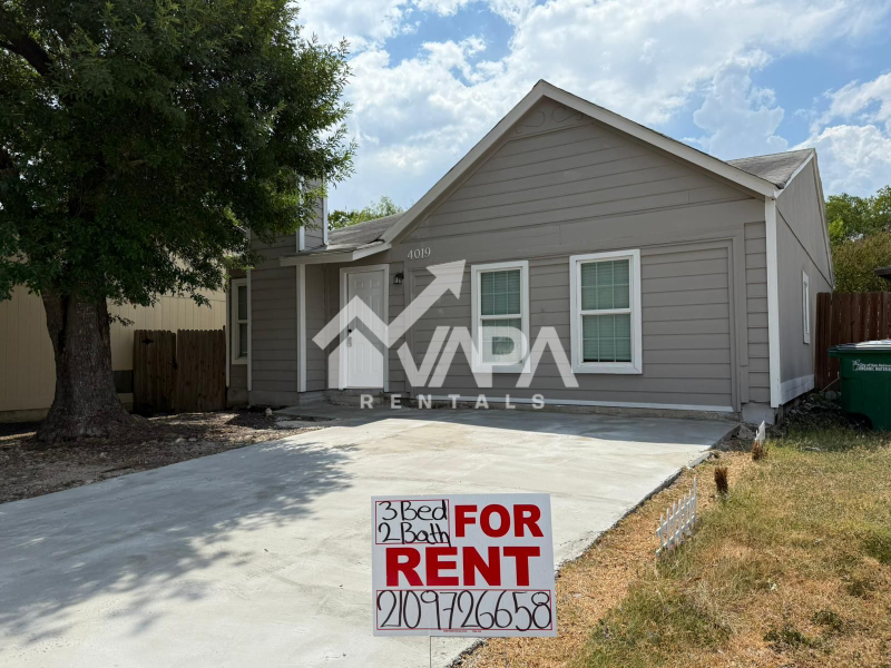 San Antonio House: 4019 SUNRISE BLUFF