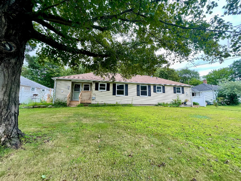 Bantam Multiplex: 180 Circle Dr