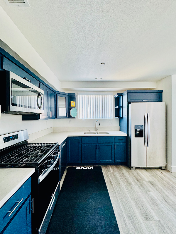 Los Angeles Townhome: 217 1/2 E 29th Street