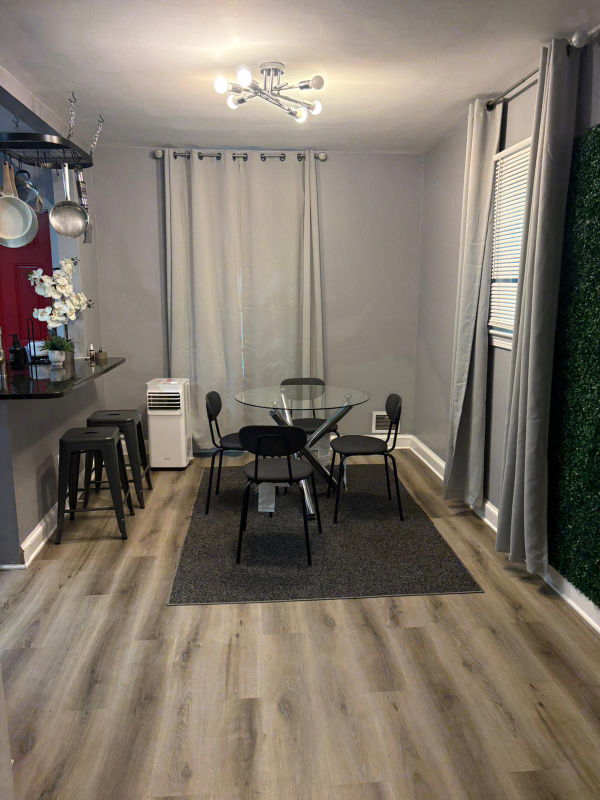 Washington Multiplex: 127 Wilmington Pl SE