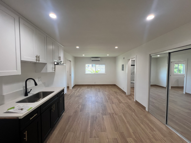 Los Angeles Apartment: 234 Normandie