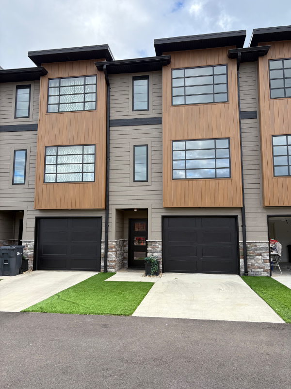 Bristol Condo: 577 English St