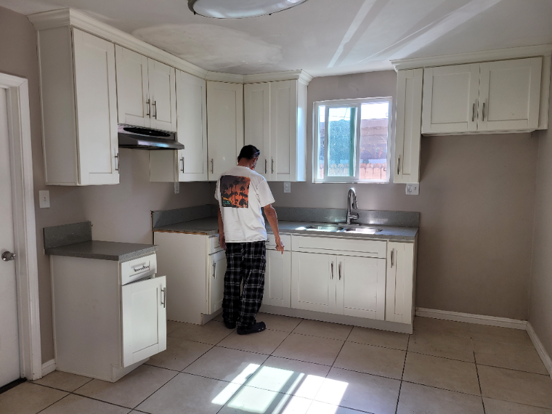 E. LOS ANGELES House: 1067 S. HERBERT AVE