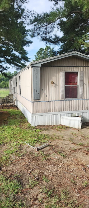 Raleigh House: 1512 Orchard Farm Lane