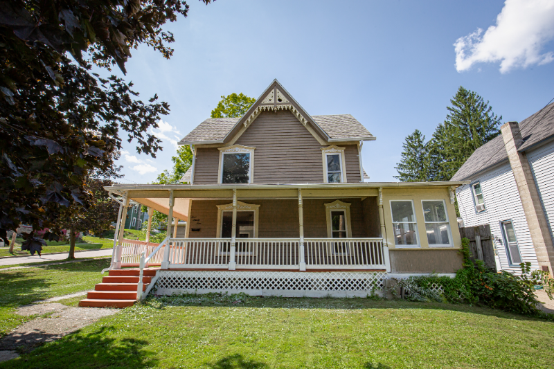 Hornell House: 399 s division st