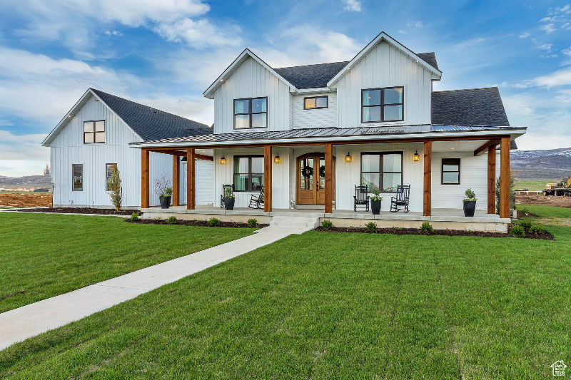 Oakley House: 1820 W Farmhouse Flats Rd