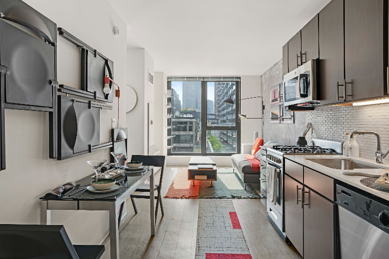 Chicago Condo: 157 West Superior St