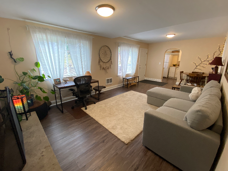 Black Diamond Multiplex: 32721 5th Ave