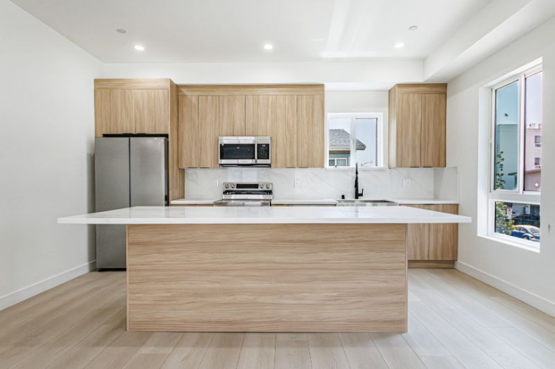 Los Angeles Townhome: 1332 Tamarind Ave.