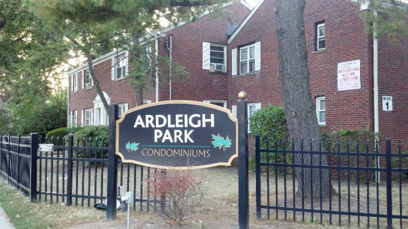 Roselle Condo: 15a Carolyn Terrace