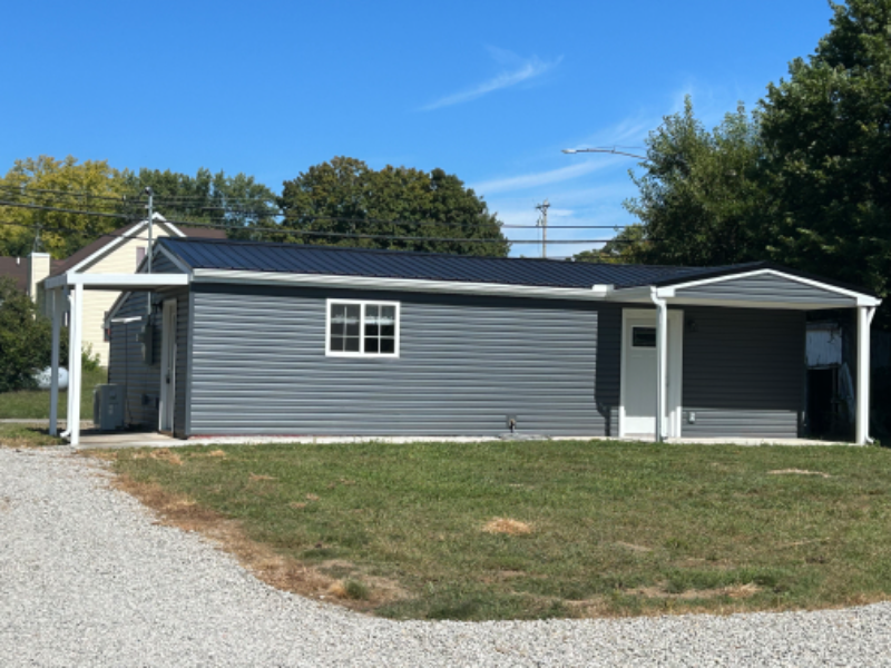 Frankfort House: 138 N Main Street