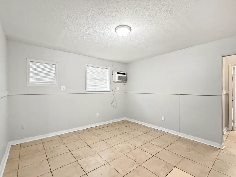 River Ridge House: 524 Starrett Road