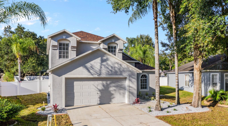 Valrico House: 643 Somerstone