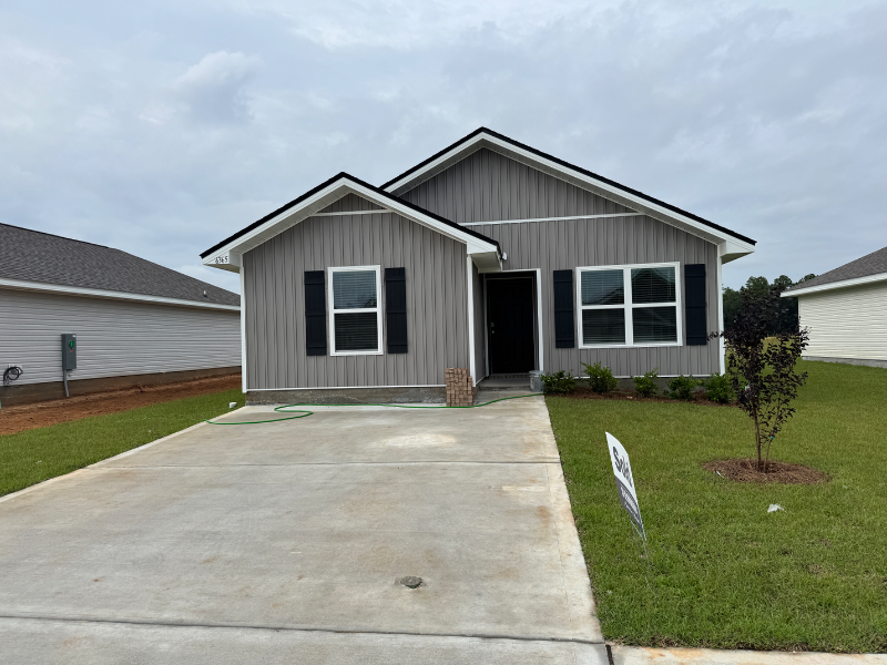 Milton House: 6365 Firefly Dr