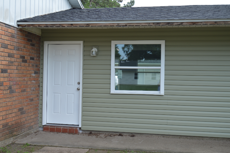 Broussard Apartment: 219 Leon Street