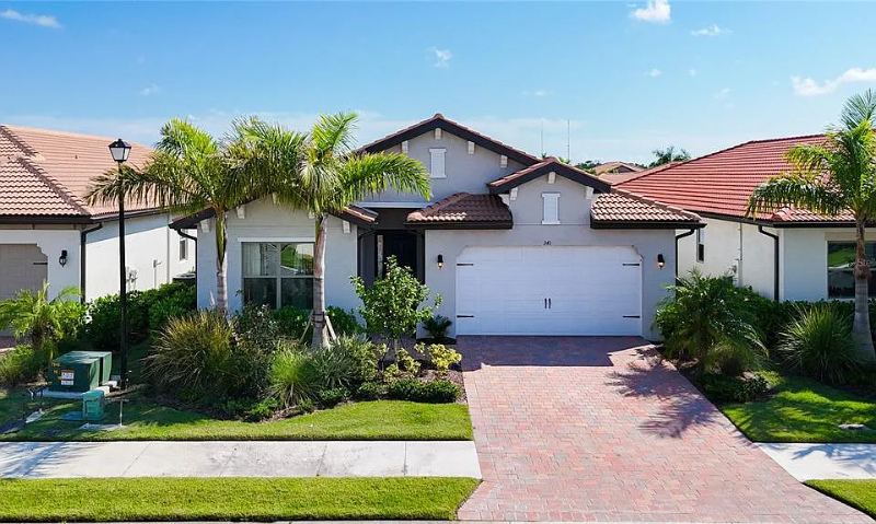 Nokomis House: 341 Villoresi Blvd