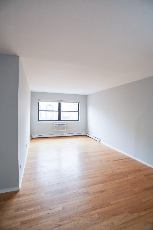 Chicago Apartment: 2828 Cambridge