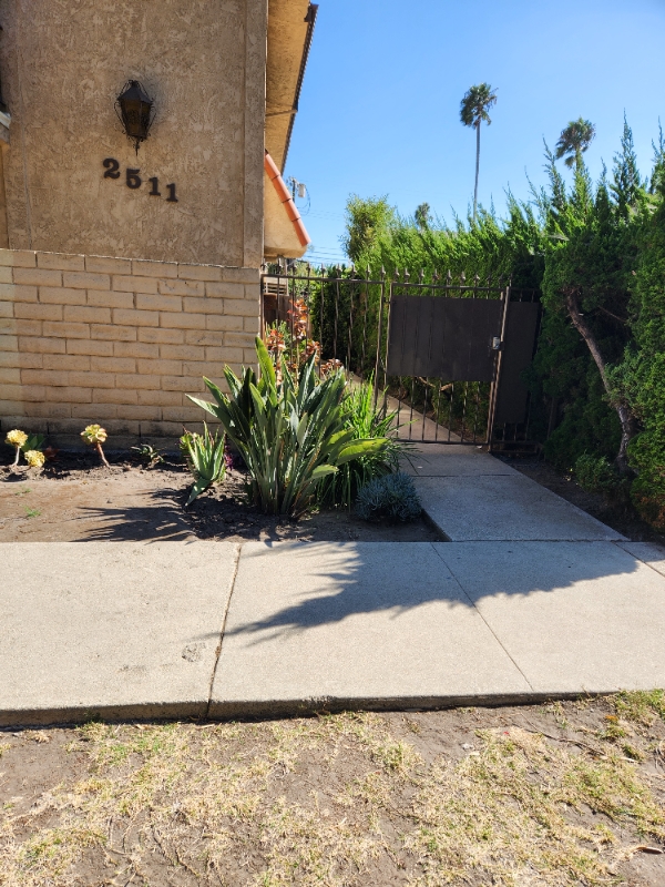 Venice Apartment: 2511 Abbot Kinney Blvd #1,